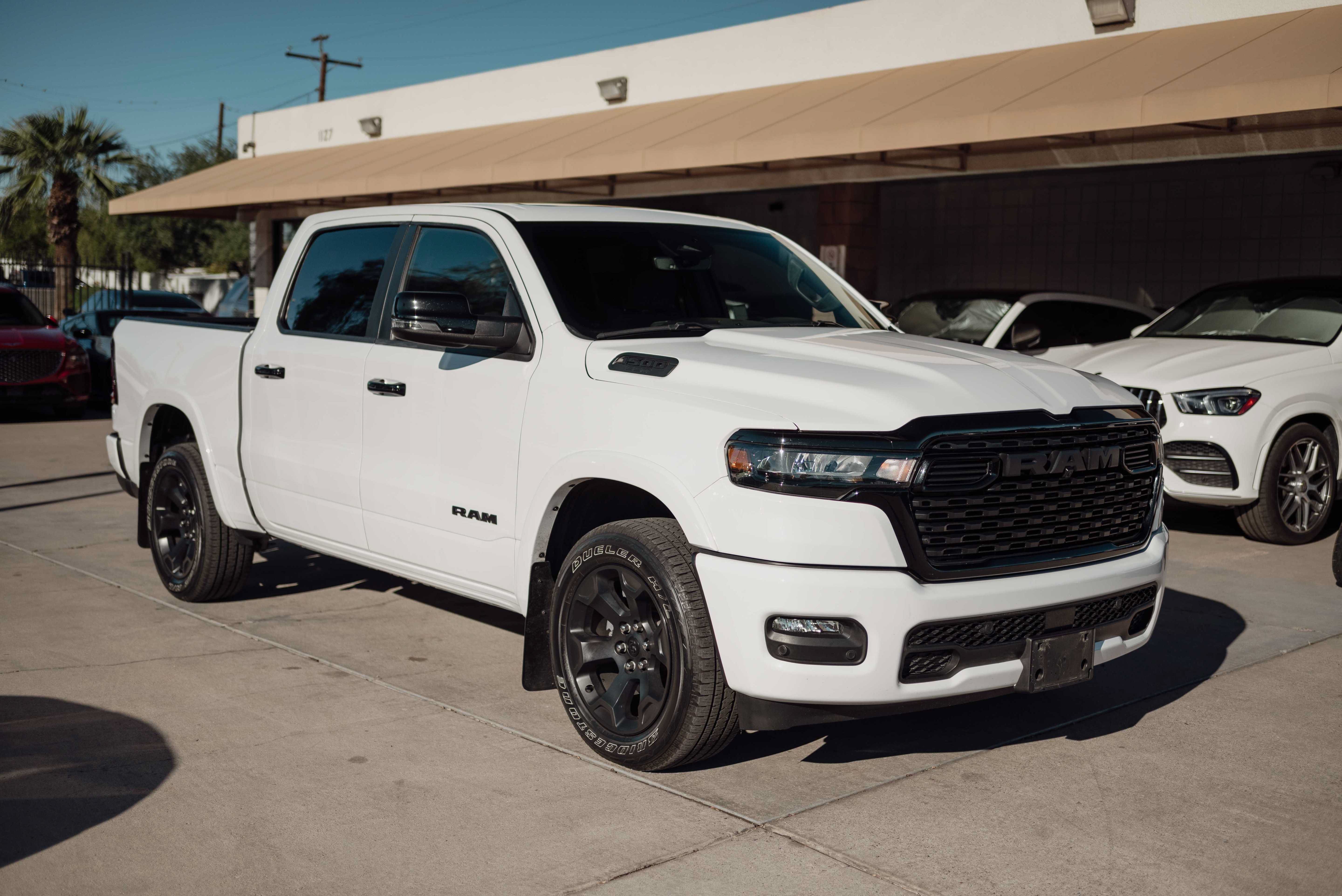 Used 2025 RAM 1500 Big Horn AWD/4WD image 2