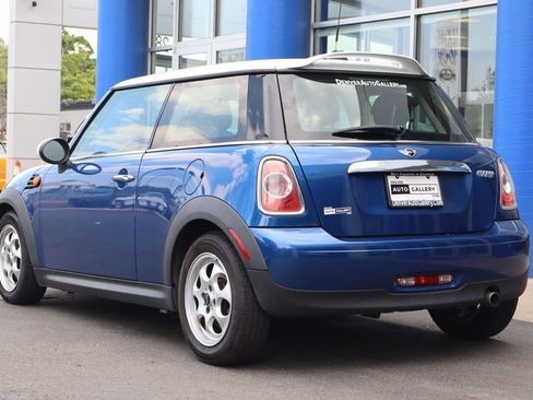 Used 2012 MINI Cooper Hardtop w/ Cold Weather Pkg image 3