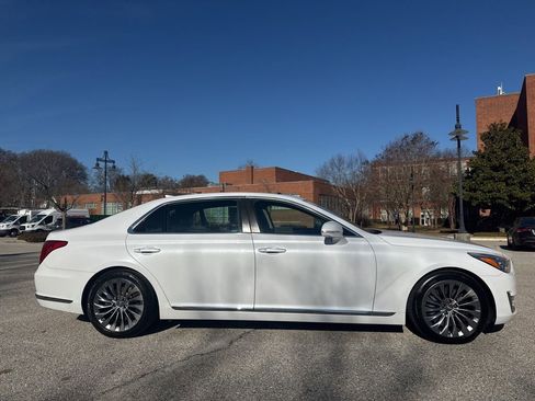 Used 2018 Genesis G90 3.3T Premium image 12