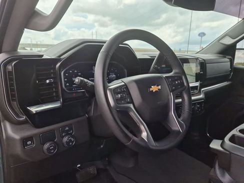 Used 2025 Chevrolet Silverado 1500 LT RWD image 10