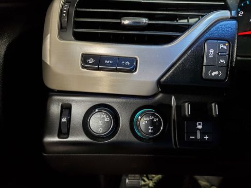 Used 2017 GMC Yukon XL Denali w/ Open Road Package AWD/4WD image 49