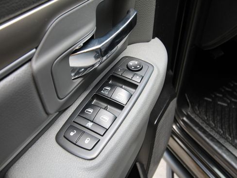 Used 2018 RAM 3500 Big Horn AWD/4WD image 20