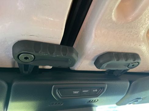 Used 2022 Jeep Wrangler Unlimited Sahara w/ Safety Group AWD/4WD image 28