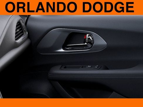 New 2026 Chrysler Pacifica Select image 25