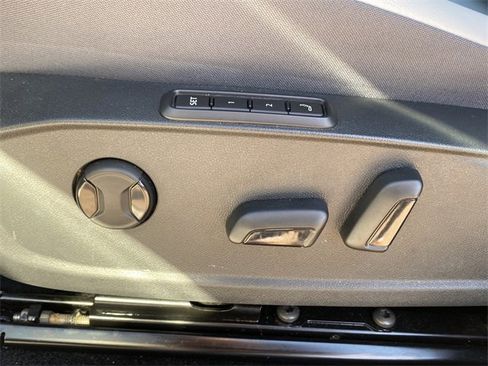 Used 2022 Volkswagen ID.4 Pro S image 21