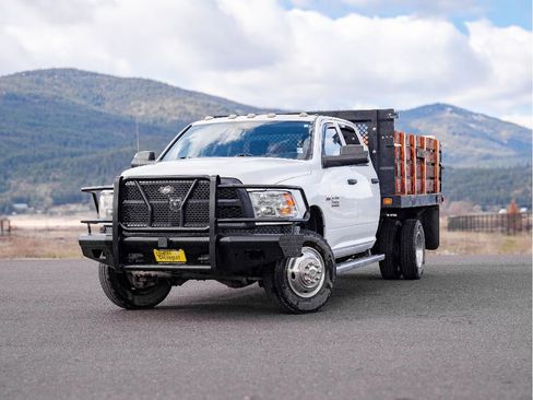 Used 2017 RAM 3500 Tradesman image 3