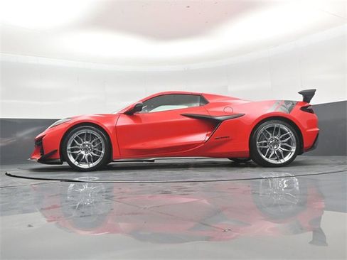 Used 2024 Chevrolet Corvette Z06 w/ Z07 Performance Package image 44