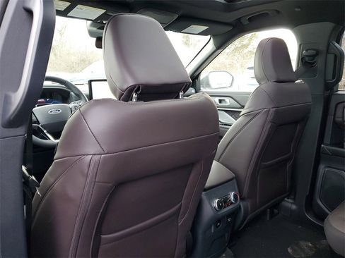 New 2026 Ford Explorer Platinum w/ LUX Leather Package image 27