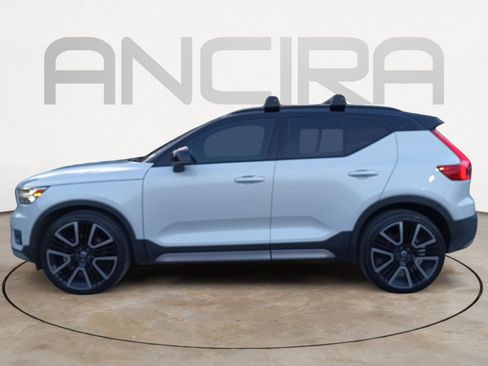 Used 2022 Volvo XC40 T5 R-Design w/ Advanced Package image 7