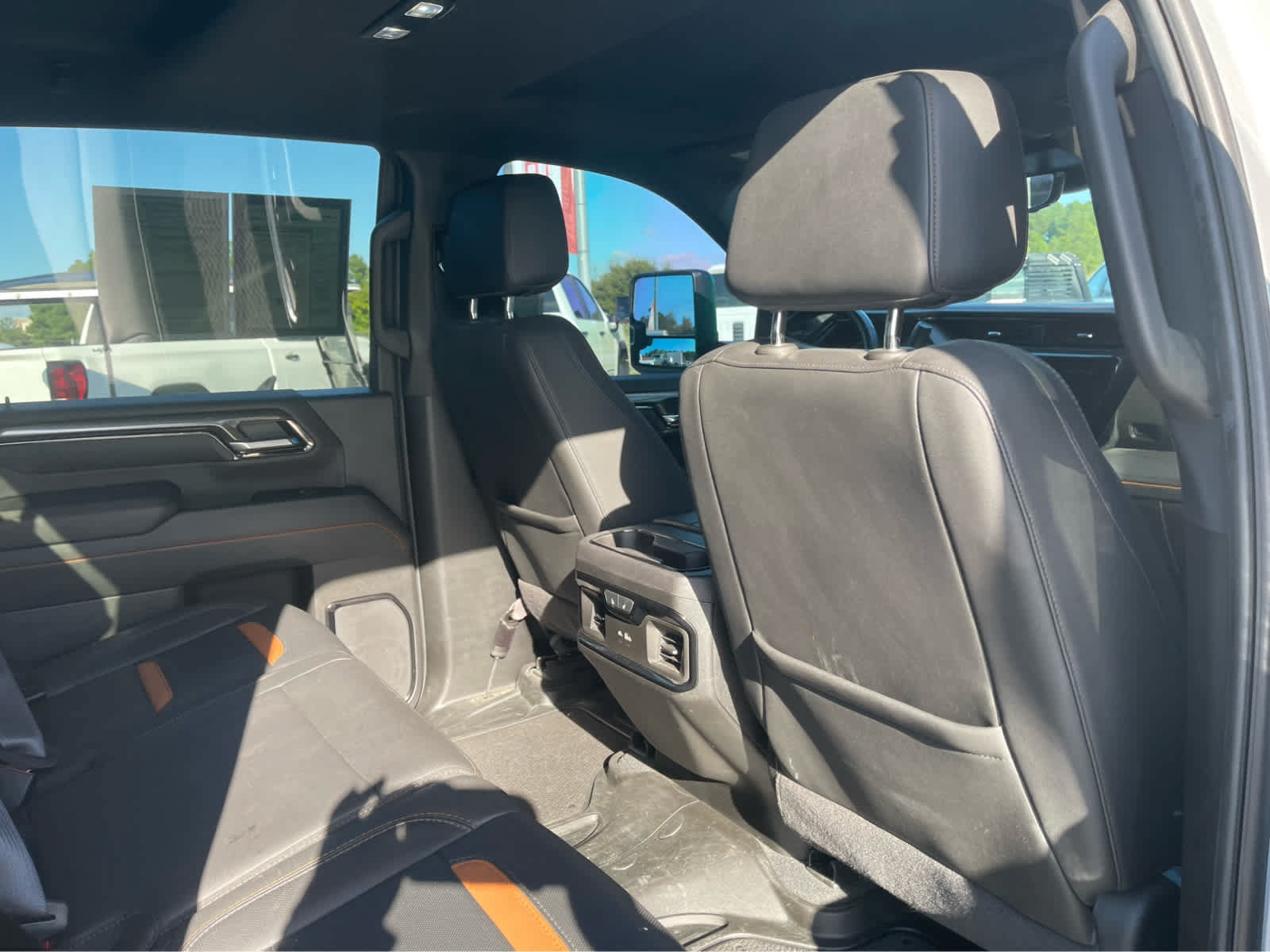 Used 2024 GMC Sierra 2500 AT4 w/ AT4 Premium Plus Package AWD/4WD image 24