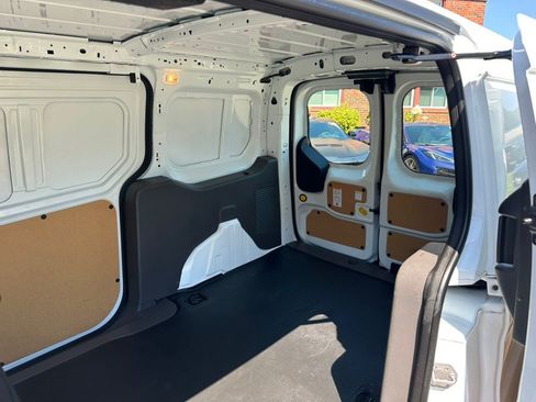 Used 2022 Ford Transit Connect XL FWD image 25
