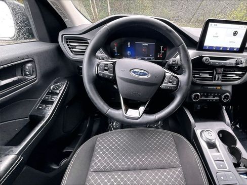 Used 2023 Ford Escape Active AWD/4WD image 17