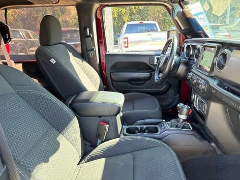 Used 2021 Jeep Wrangler Sport image 28