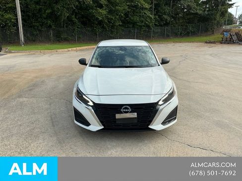 Used 2025 Nissan Altima 2.5 SV FWD image 10