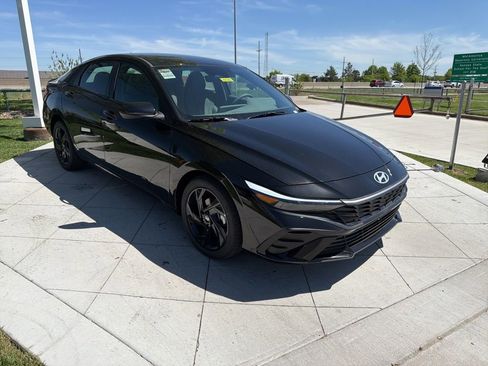 New 2026 Hyundai Elantra Sport FWD image 7