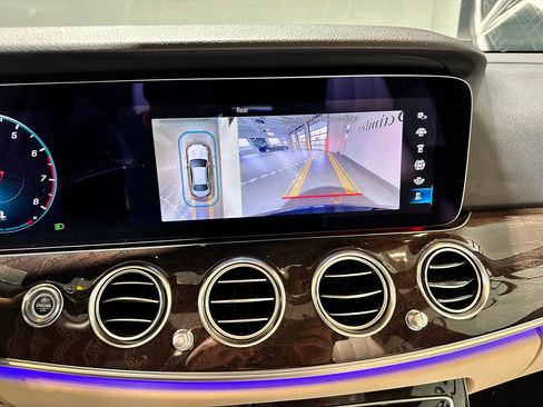 Used 2023 Mercedes-Benz E 350 4MATIC Sedan image 25