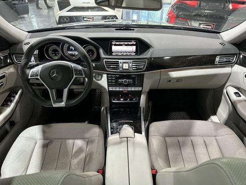Used 2014 Mercedes-Benz E 550 4MATIC Sedan w/ Premium 1 Package image 59
