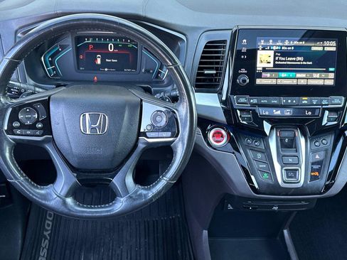 Used 2018 Honda Odyssey Elite image 14