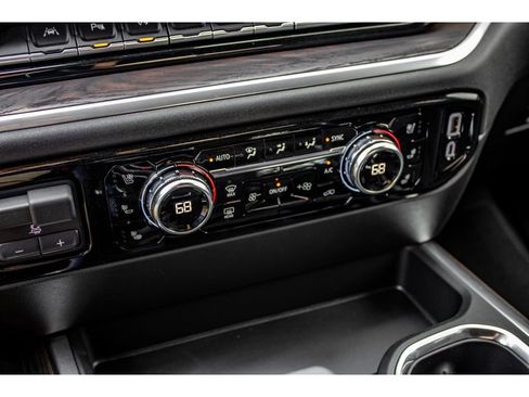 New 2026 GMC Sierra 1500 SLT w/ SLT Premium Plus Package image 30