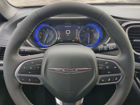 New 2026 Chrysler Pacifica Select image 32