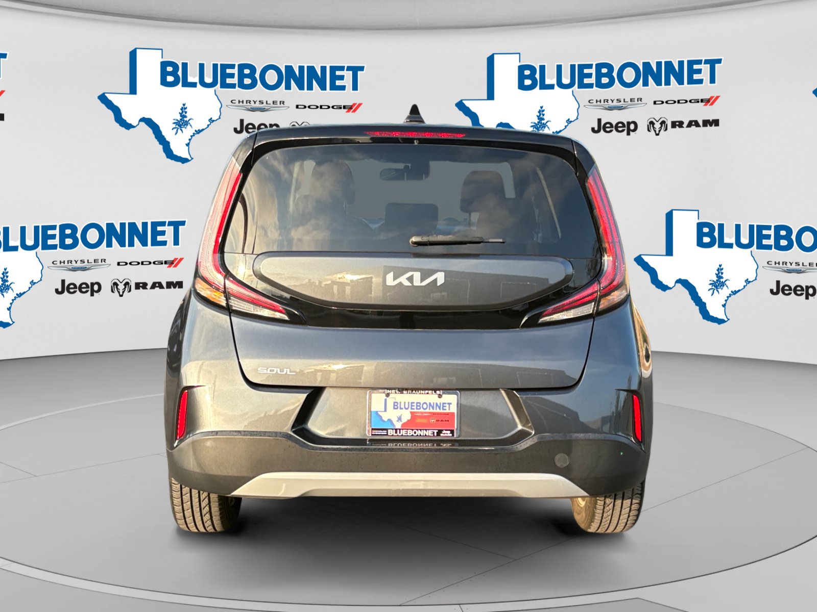Used 2023 Kia Soul LX w/ LX Technology Package FWD image 6