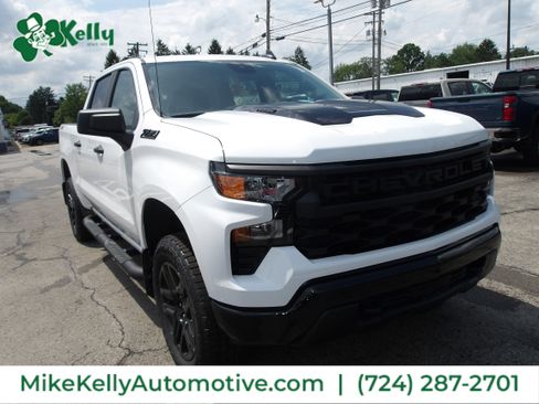 Used 2026 Chevrolet Silverado 1500 Custom Trail Boss w/ Turbomax Blackout Package AWD/4WD image 1