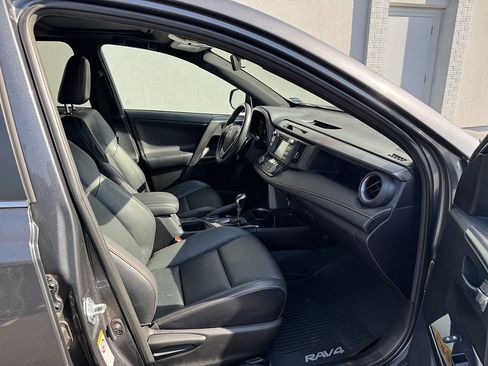 Used 2017 Toyota RAV4 SE AWD/4WD image 12