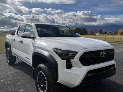 New 2025 Toyota Tacoma TRD Sport image 4