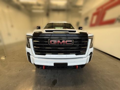 Used 2024 GMC Sierra 2500 AT4 AWD/4WD image 19