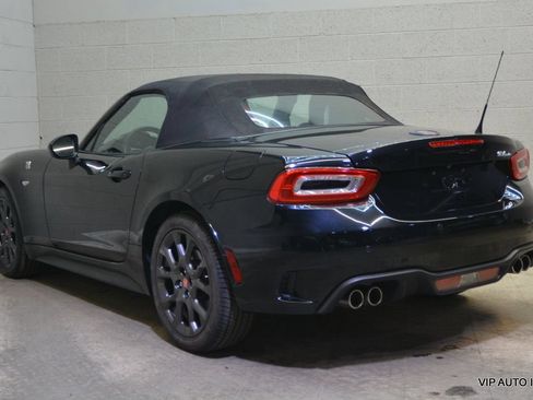 Used 2017 FIAT 124 Spider Abarth RWD image 3