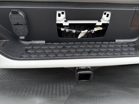 New 2026 GMC Canyon AT4 image 9