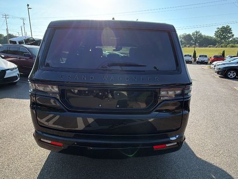 Certified 2025 Jeep Grand Wagoneer Series III w/ Quick Order Packagew 28T AWD/4WD image 9