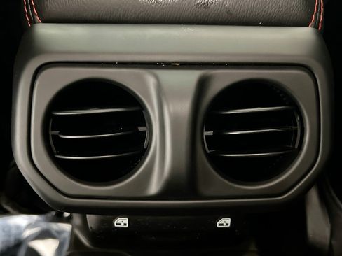 Used 2023 Jeep Gladiator Rubicon w/ LED Lighting Group AWD/4WD image 18