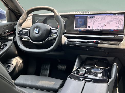 Used 2026 BMW 530i RWD image 9