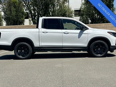 Certified 2023 Honda Ridgeline Black Edition image 3