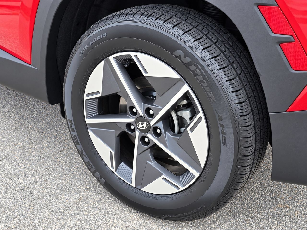 Used 2025 Hyundai Tucson SEL FWD image 11