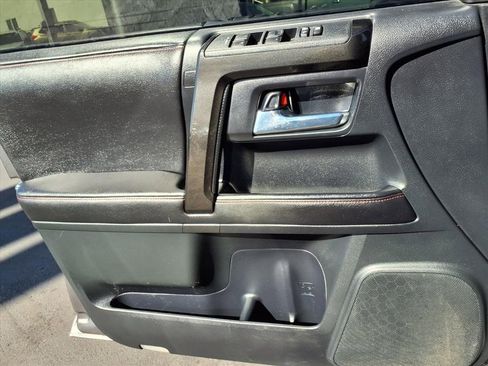 Used 2015 Toyota 4Runner 4WD image 28