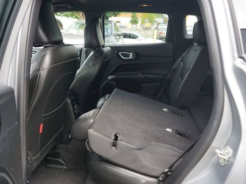 Used 2023 Jeep Compass Trailhawk AWD/4WD image 27