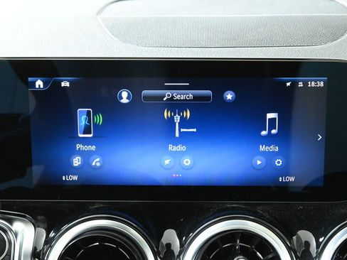 Certified 2025 Mercedes-Benz GLB 250 4MATIC image 18