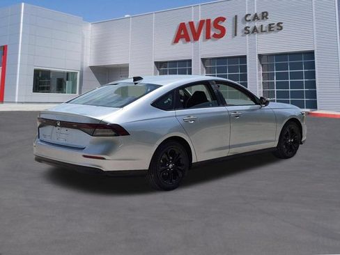 Used 2025 Honda Accord SE image 6