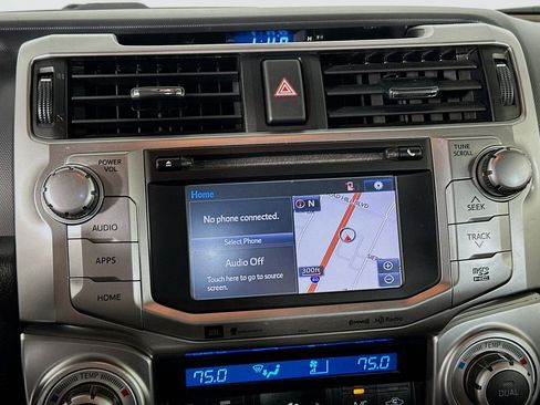 Used 2016 Toyota 4Runner Limited image 19