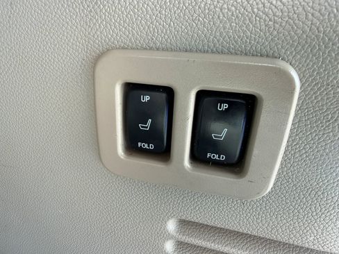 Used 2013 Ford Expedition Limited AWD/4WD image 19