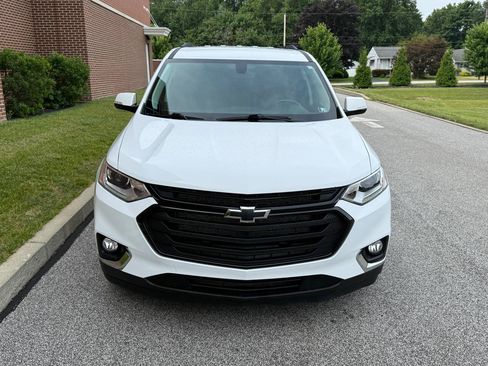 Used 2020 Chevrolet Traverse LT w/ LPO, Black Accent Package AWD/4WD image 2