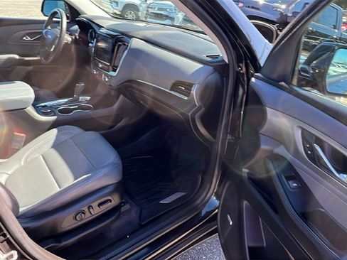 Used 2020 Chevrolet Traverse Premier w/ LPO, Floor Liner Package image 18