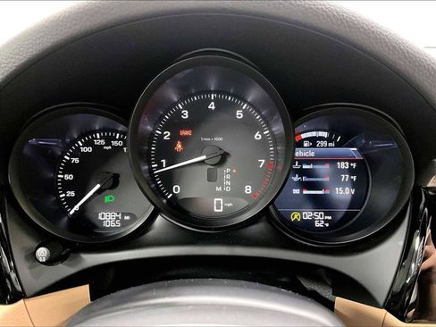 Used 2024 Porsche Macan image 24