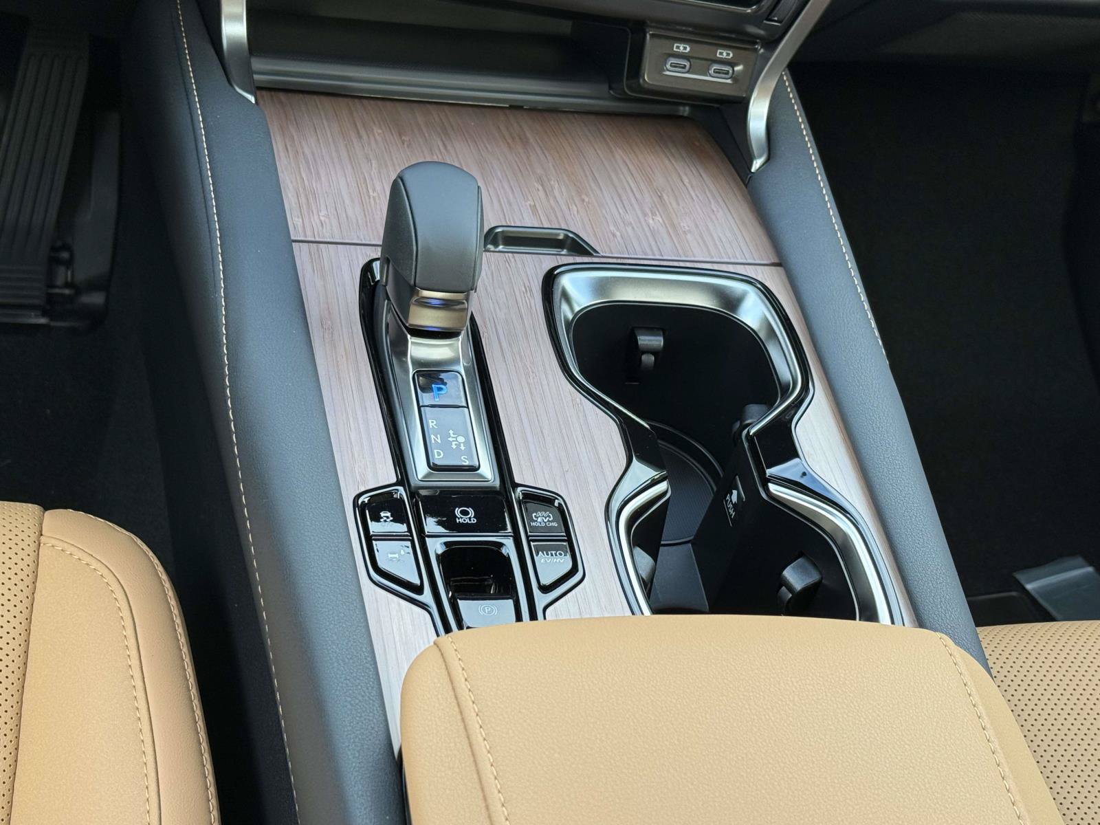 New 2026 Lexus RX 450h AWD image 15