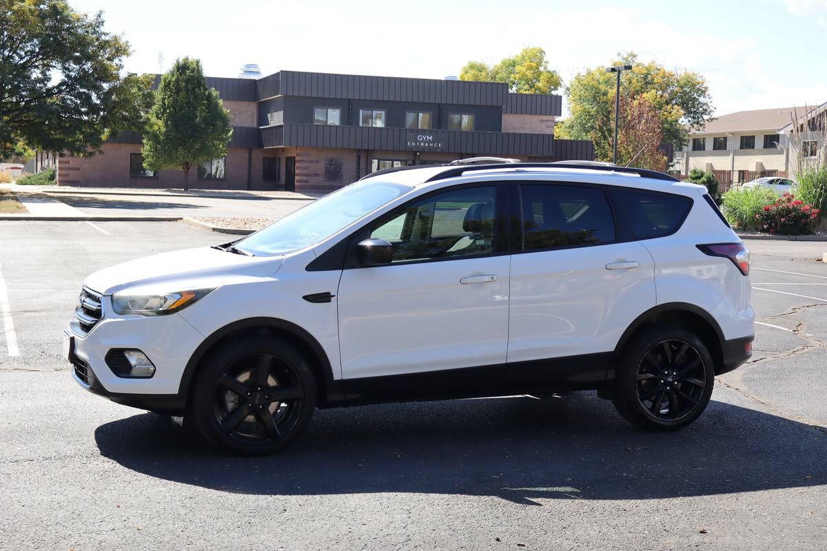 Used 2017 Ford Escape SE w/ Equipment Group 201A AWD/4WD image 10