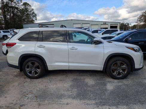 Used 2018 Toyota Highlander Limited image 9