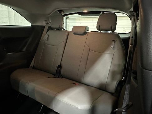 Used 2025 Toyota Sienna XLE image 53