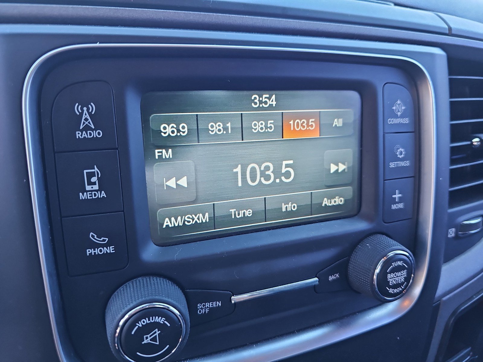 Used 2018 RAM 1500 Express w/ Express Value Package AWD/4WD image 22